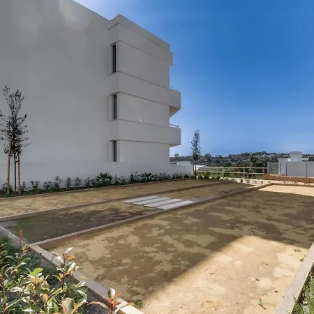 Charming 3br With Panoramic Views شقة إِستيبونا