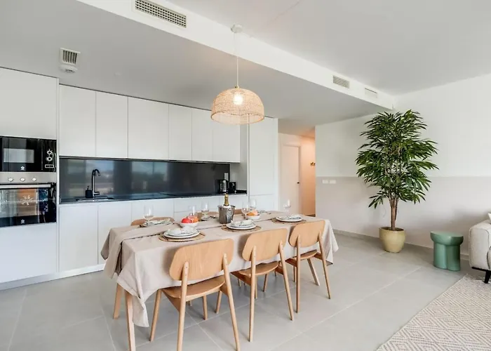 Charming 3br With Panoramic Views Эстепона