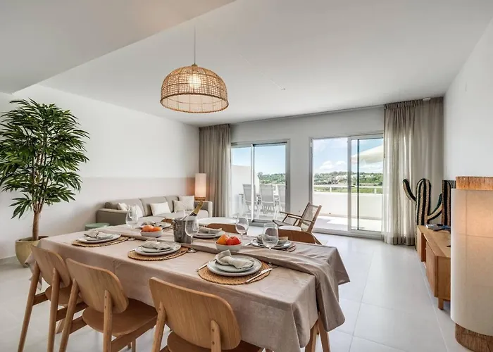 Charming 3br With Panoramic Views Апартаменты