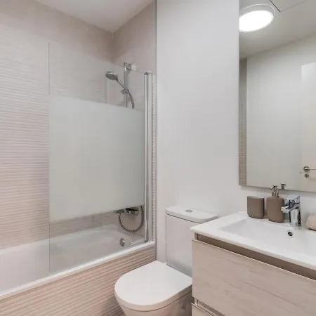 Διαμέρισμα Charming 3br With Panoramic Views *