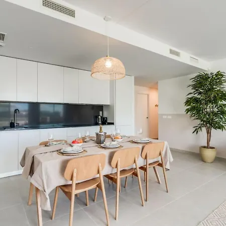 Charming 3br With Panoramic Views Εστεπόνα