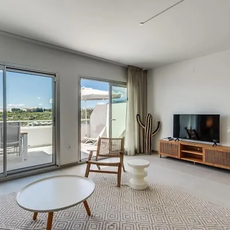 Charming 3br With Panoramic Views Διαμέρισμα Εστεπόνα