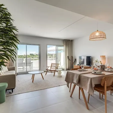 Διαμέρισμα Charming 3br With Panoramic Views Εστεπόνα